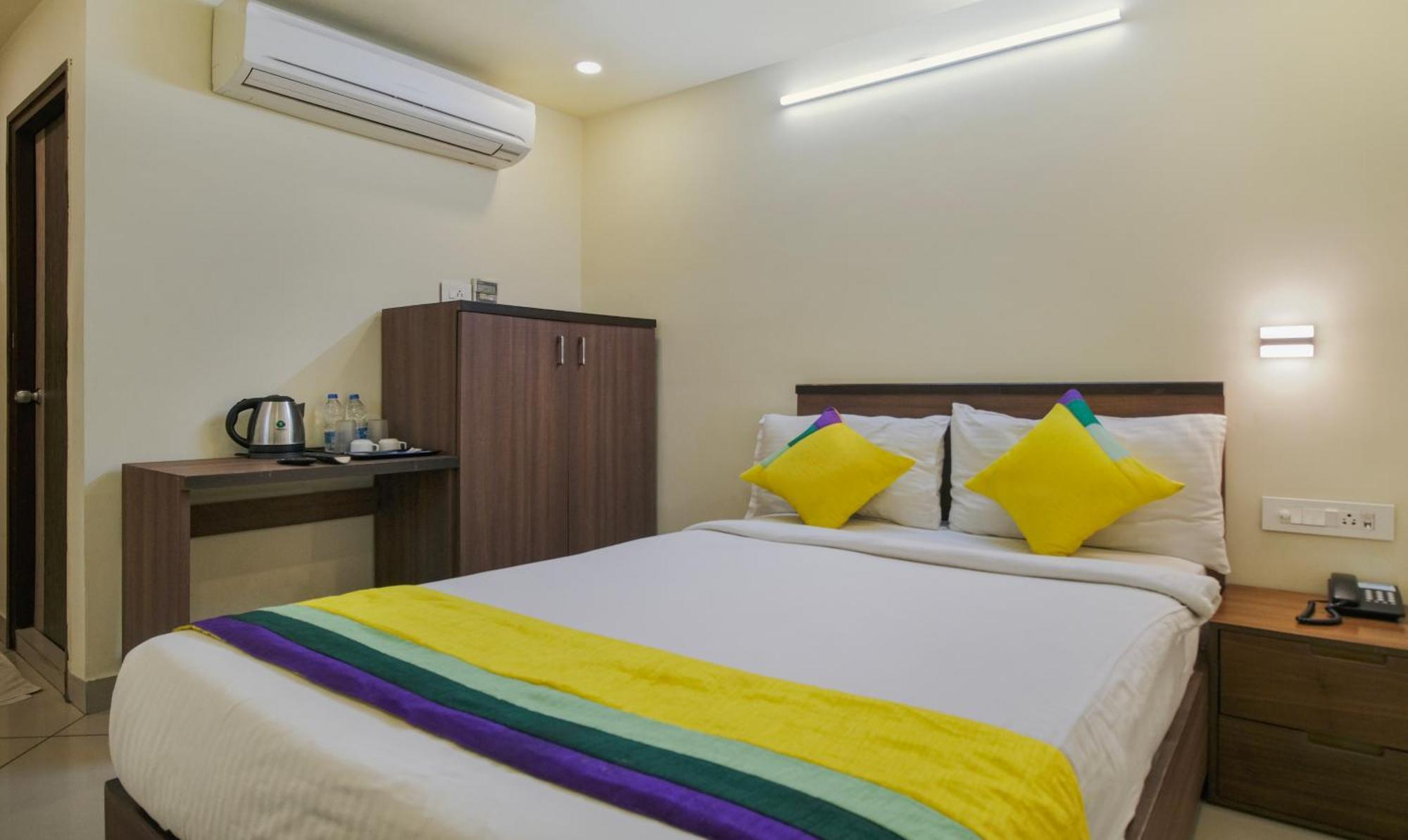 Itsy Hotels N Square Виджаявада Экстерьер фото