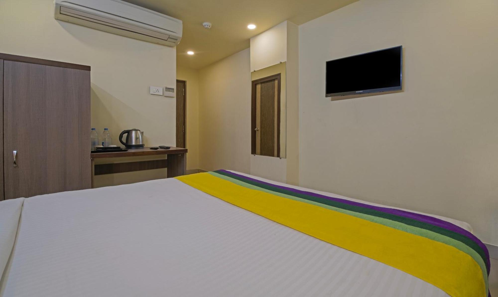 Itsy Hotels N Square Виджаявада Экстерьер фото