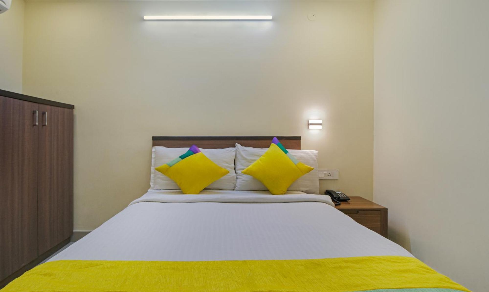Itsy Hotels N Square Виджаявада Экстерьер фото