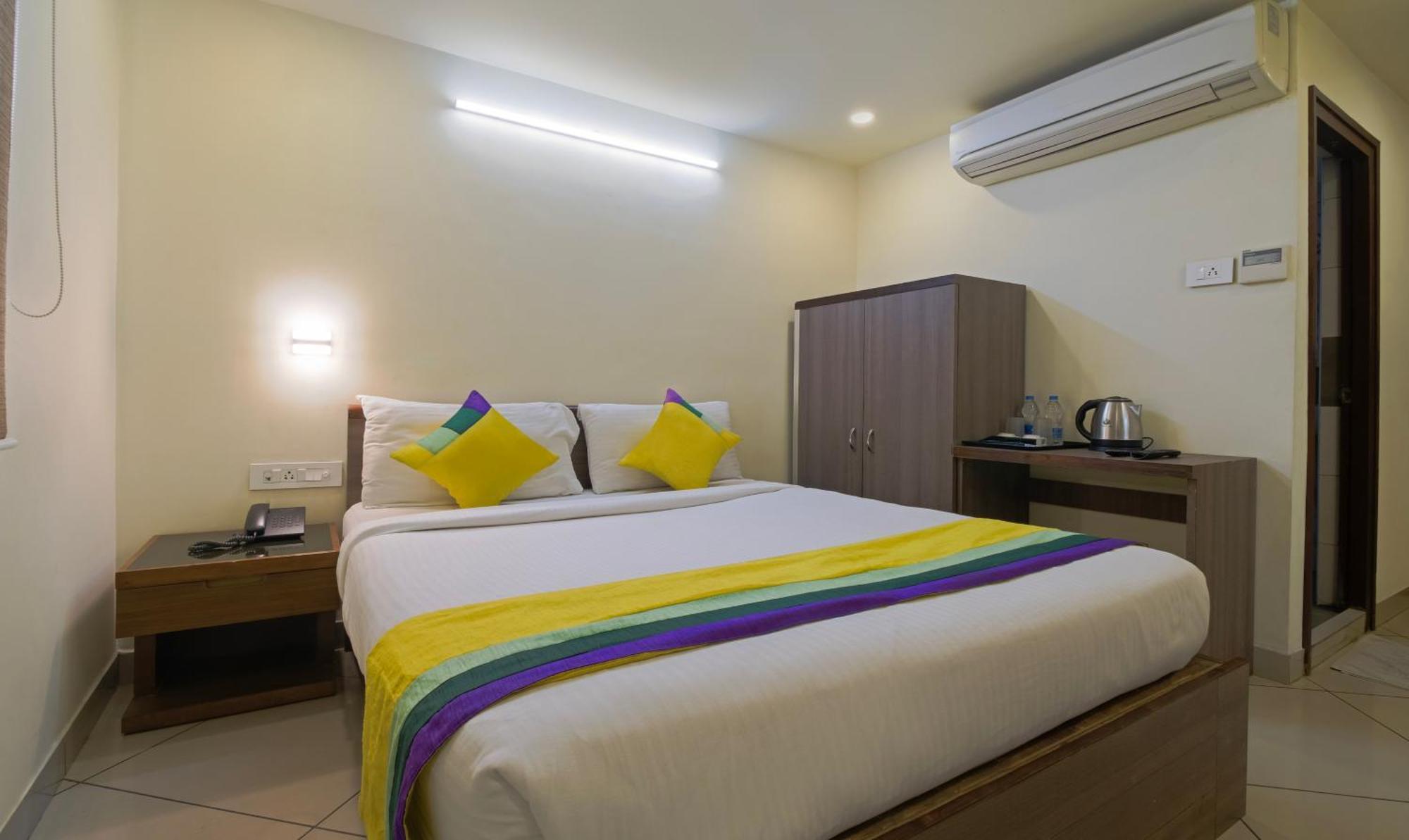 Itsy Hotels N Square Виджаявада Экстерьер фото