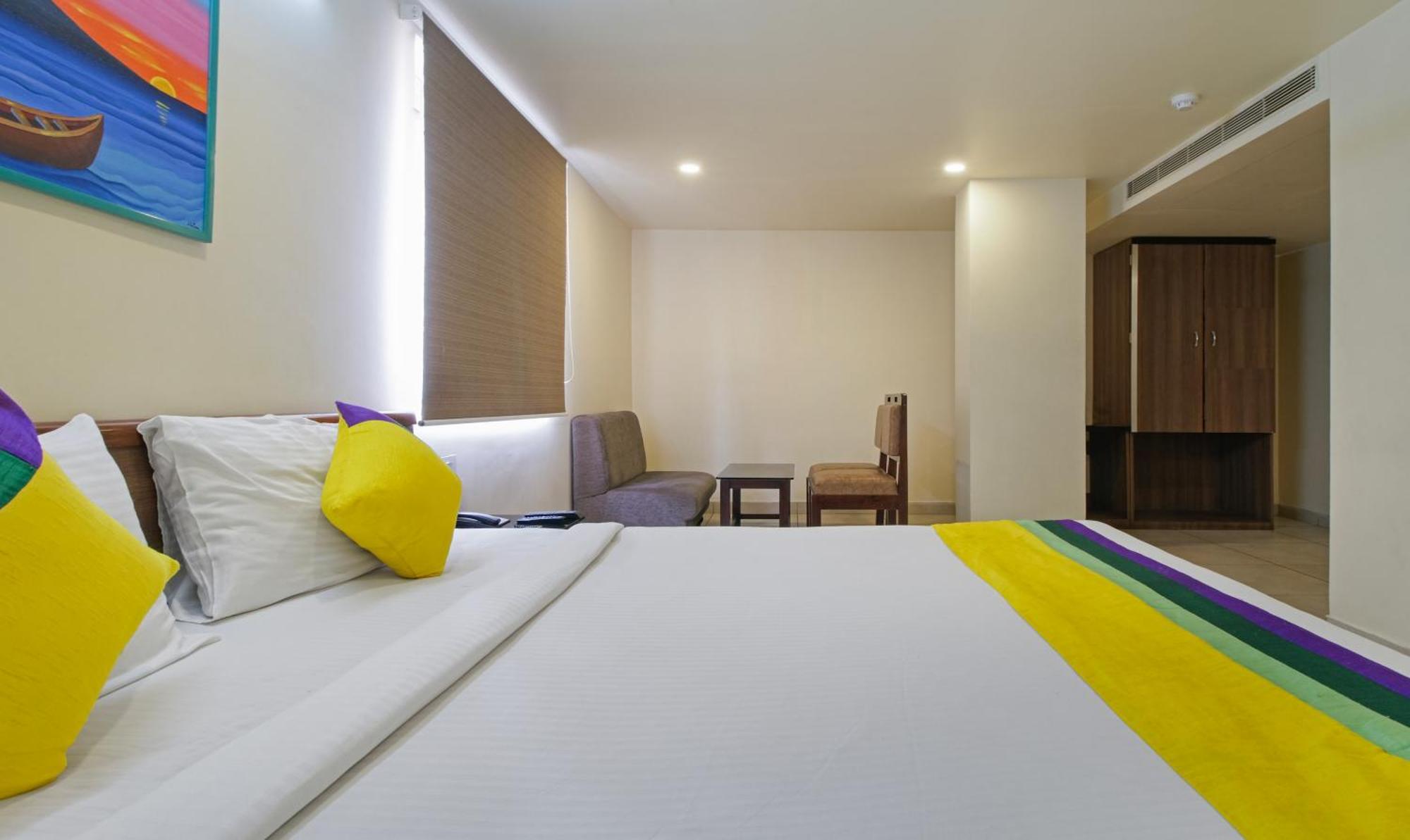 Itsy Hotels N Square Виджаявада Экстерьер фото