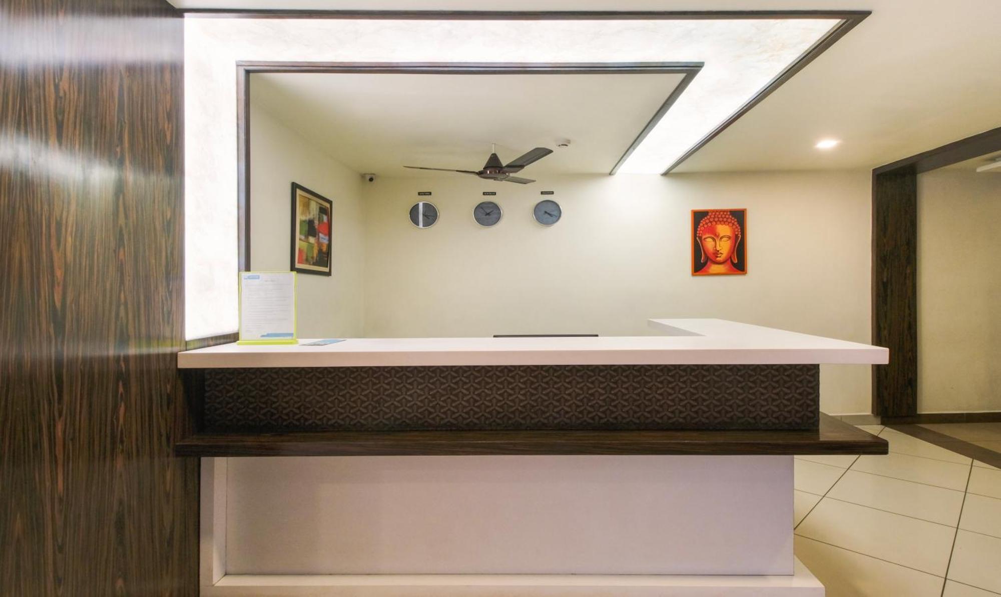 Itsy Hotels N Square Виджаявада Экстерьер фото