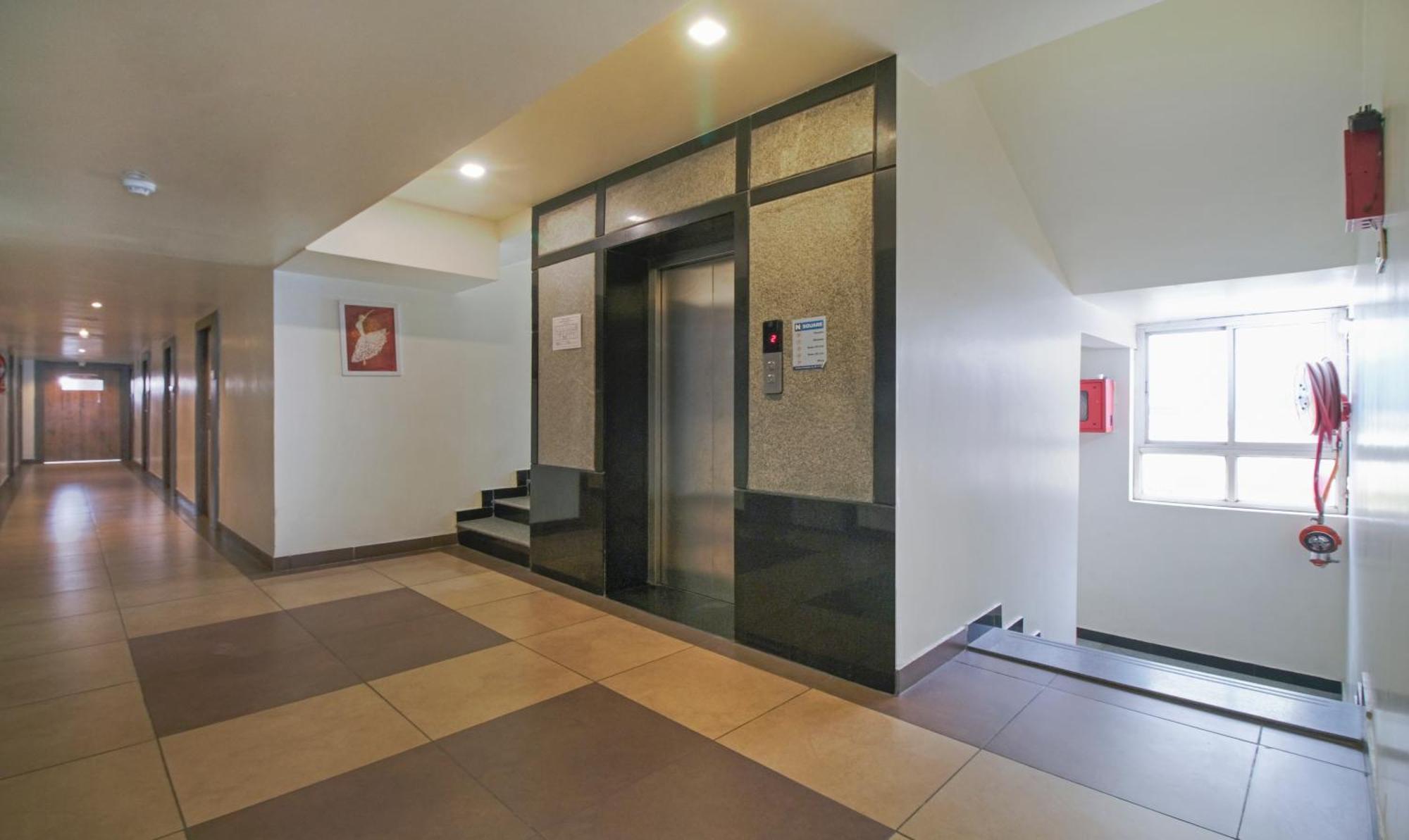 Itsy Hotels N Square Виджаявада Экстерьер фото
